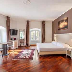 & Guest house